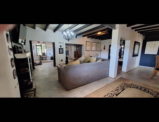 1.10HA SMALLHOLDING FOR SALE IN MORNING STAR